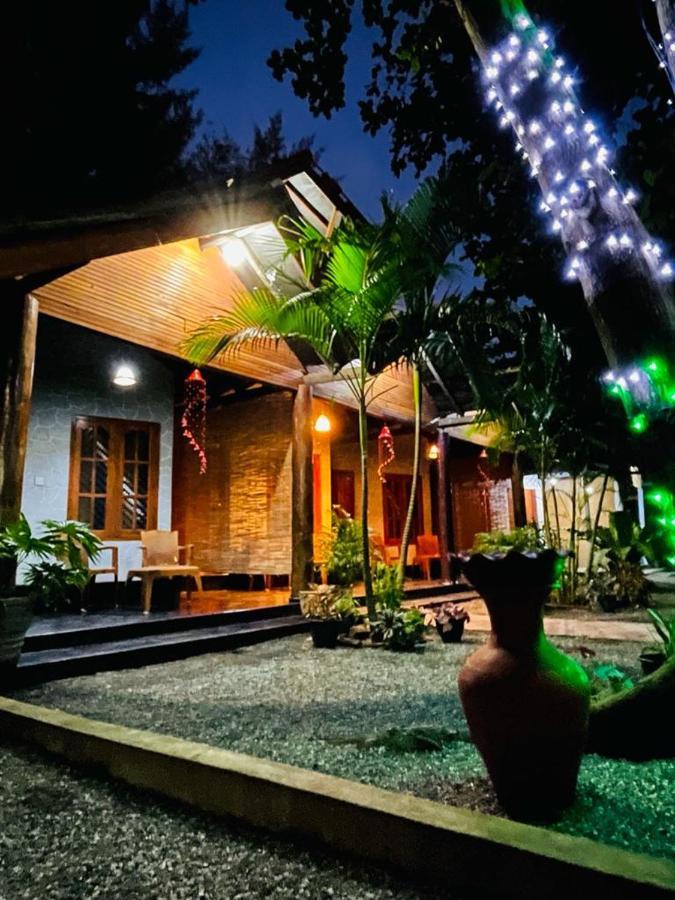 New Roy Guest House Kalkudah  Exterior photo