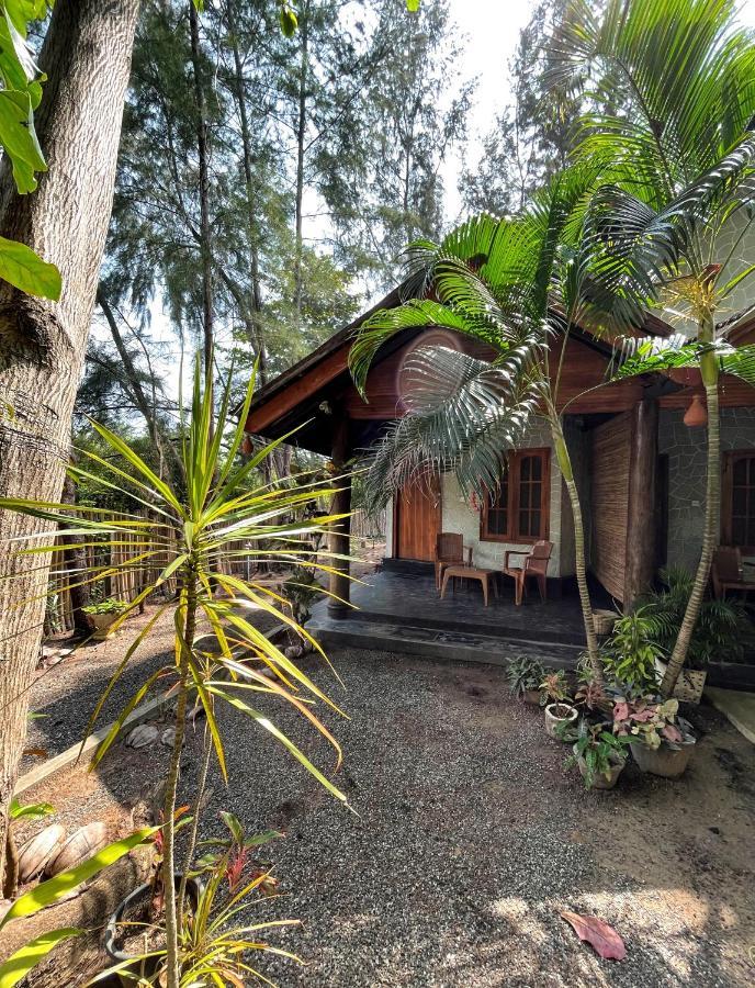 New Roy Guest House Kalkudah  Exterior photo