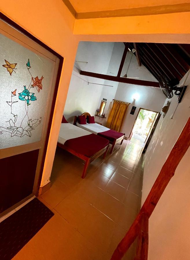 New Roy Guest House Kalkudah  Exterior photo