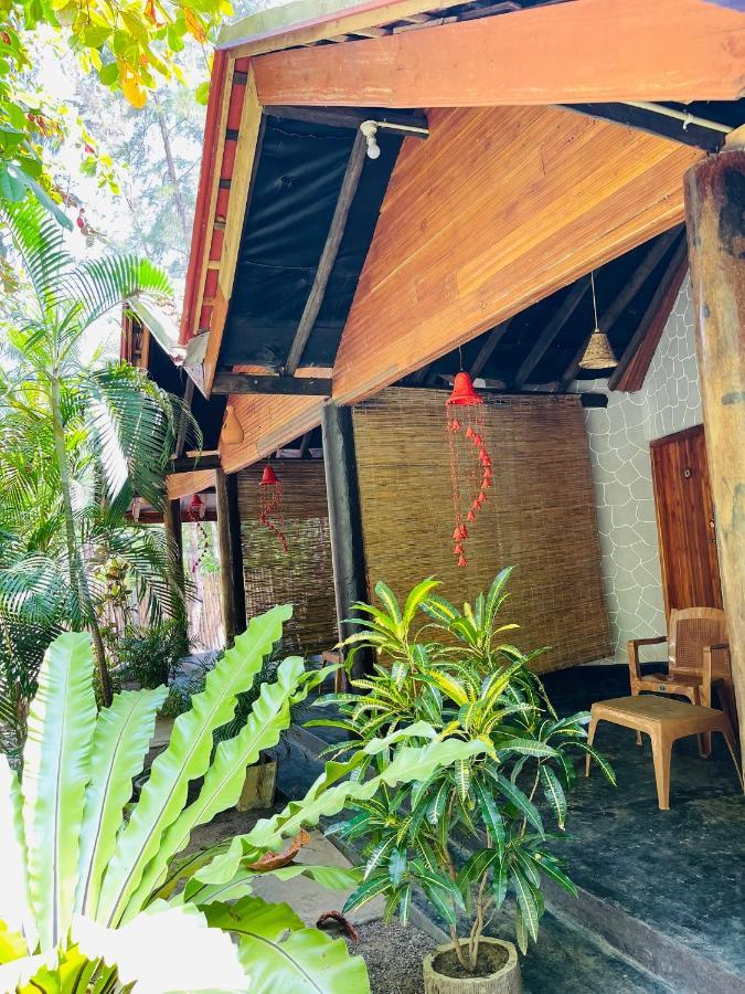New Roy Guest House Kalkudah  Exterior photo