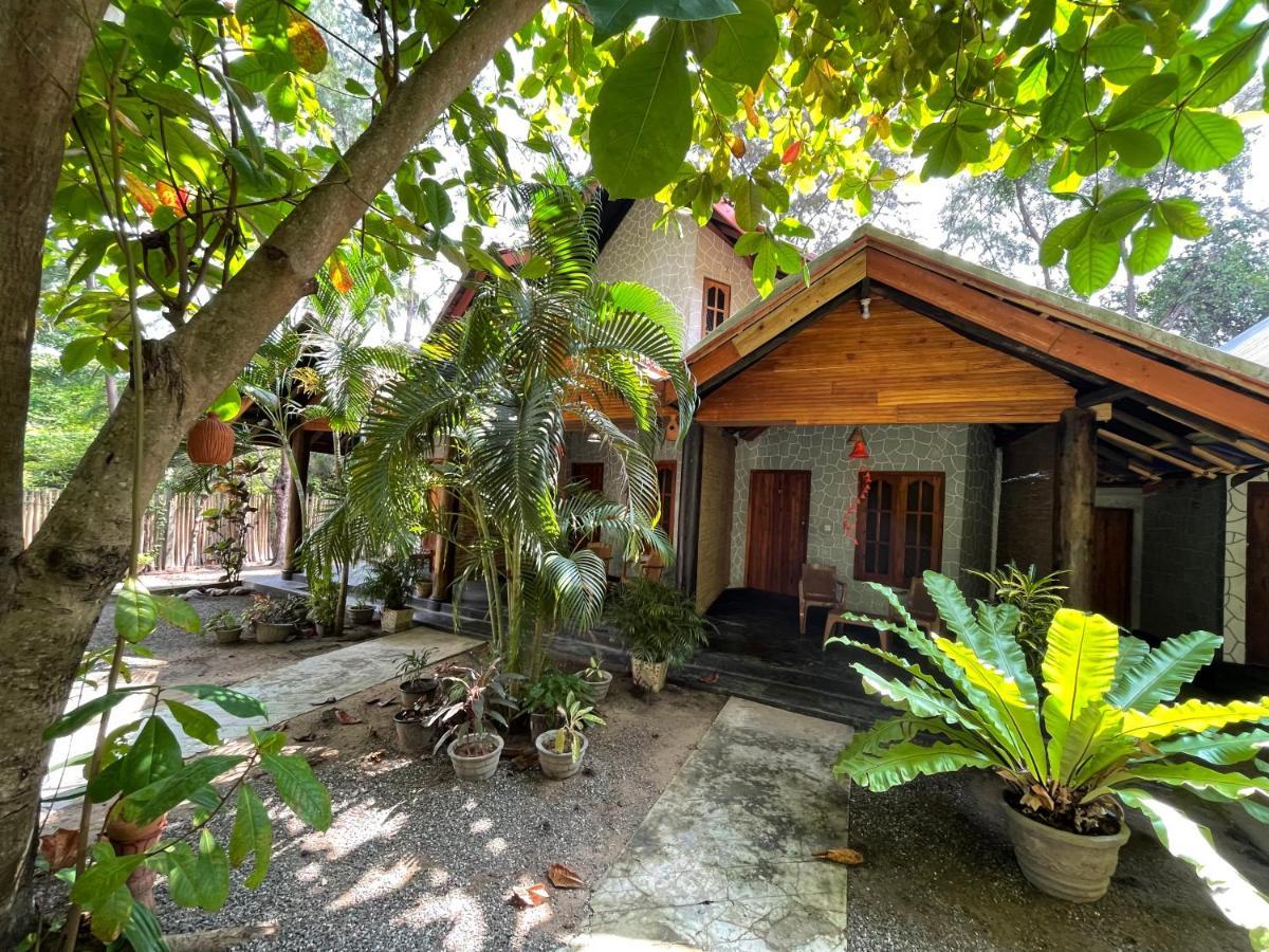 New Roy Guest House Kalkudah  Exterior photo