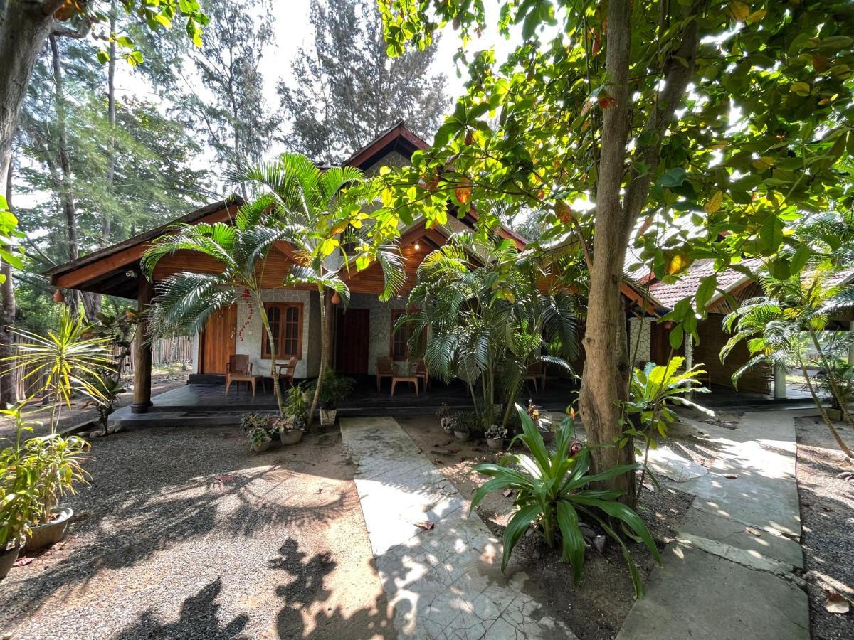 New Roy Guest House Kalkudah  Exterior photo
