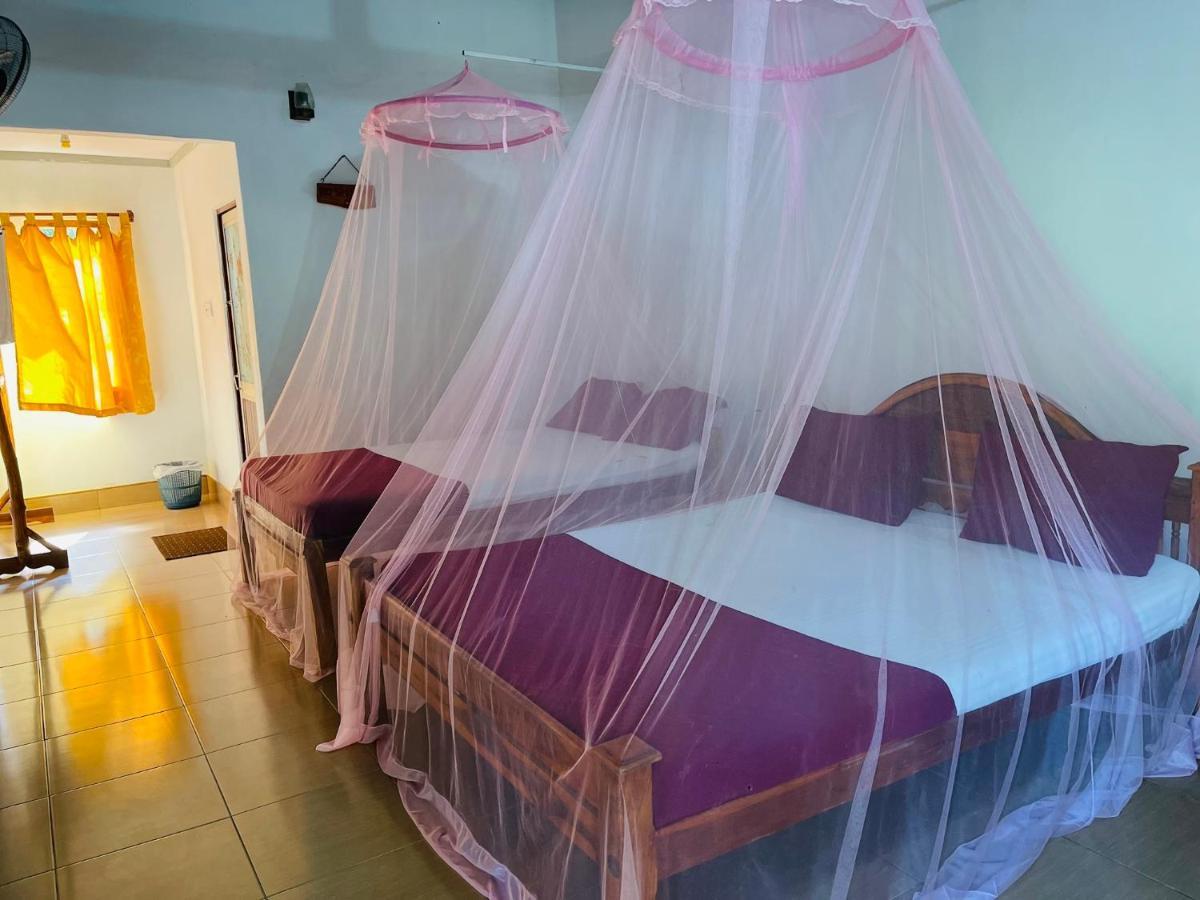 New Roy Guest House Kalkudah  Exterior photo