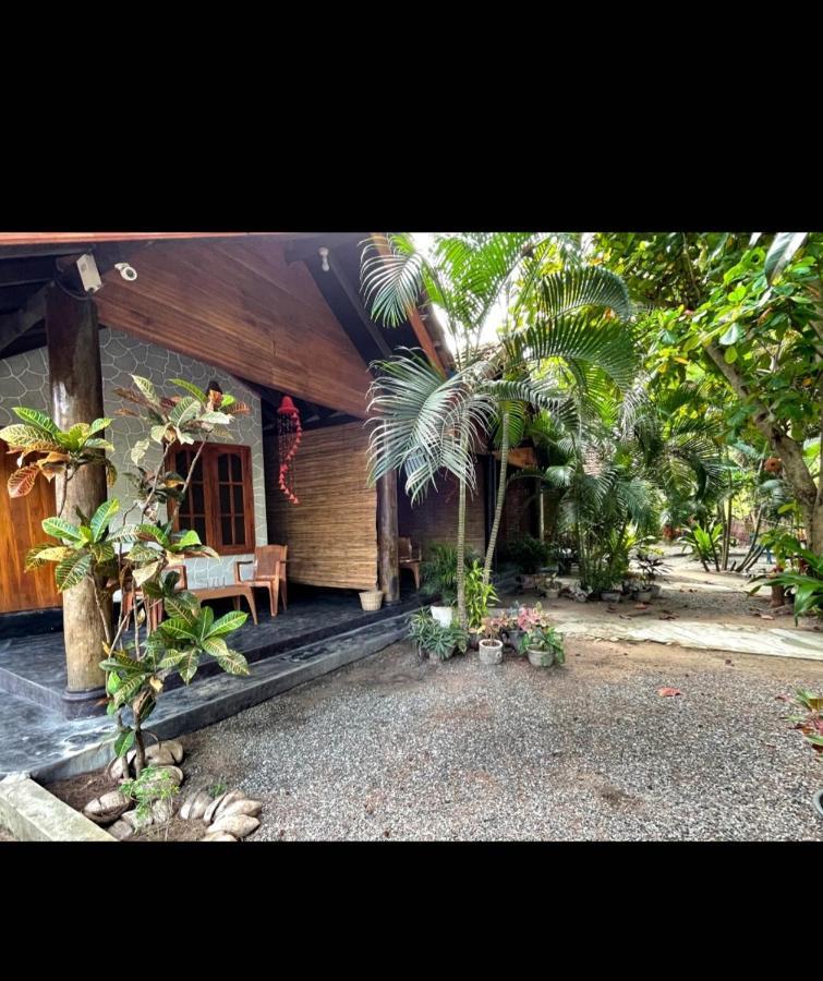 New Roy Guest House Kalkudah  Exterior photo